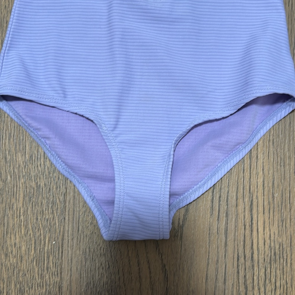Gap Kids Long Sleeve ribbed Swimsuit - size medium - Picture 4 of 5